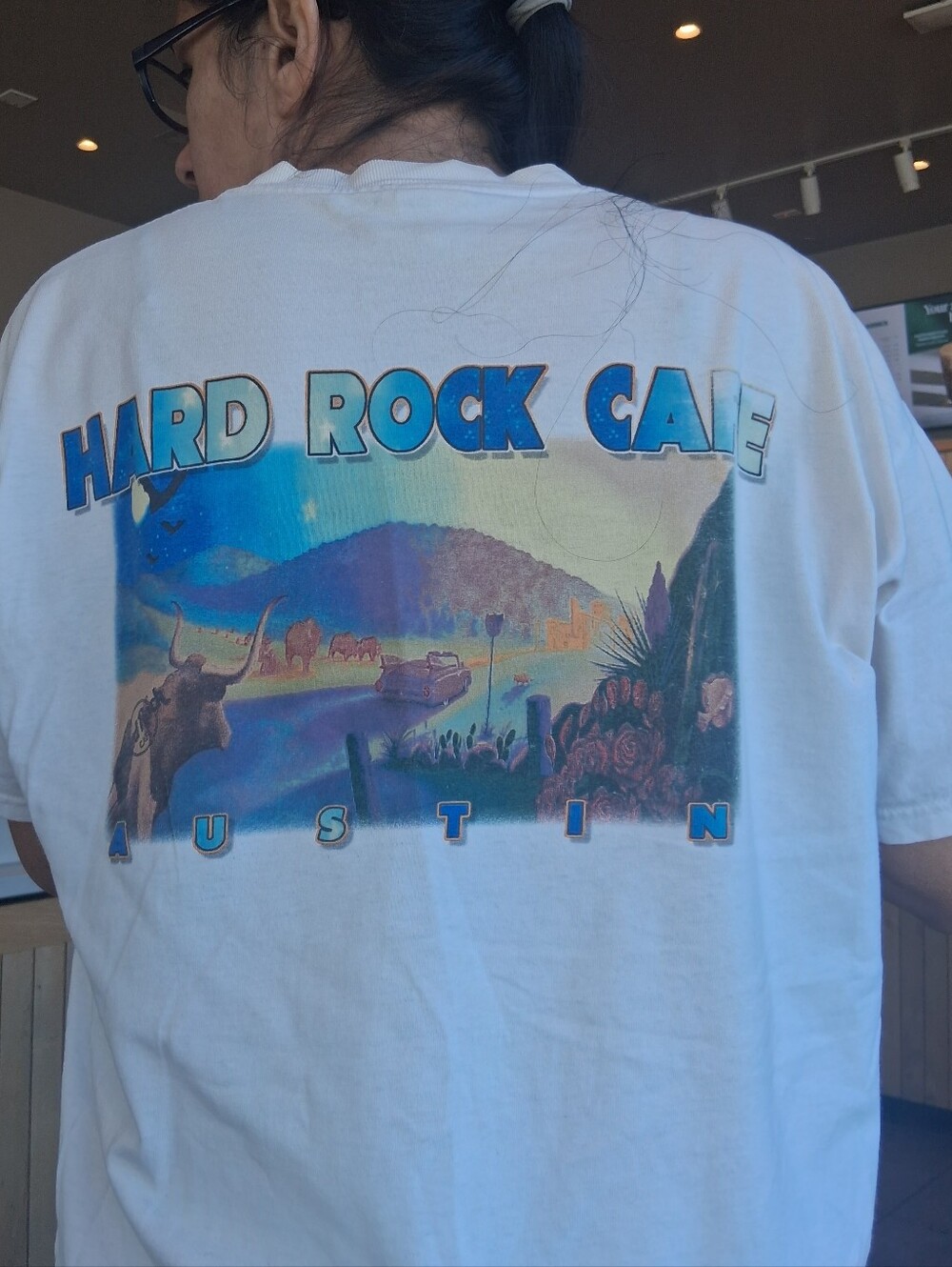 Vintage Hard Rock Cafe White Tee with Multicolor Austin Scenic Back Print - Picture 2 of 2